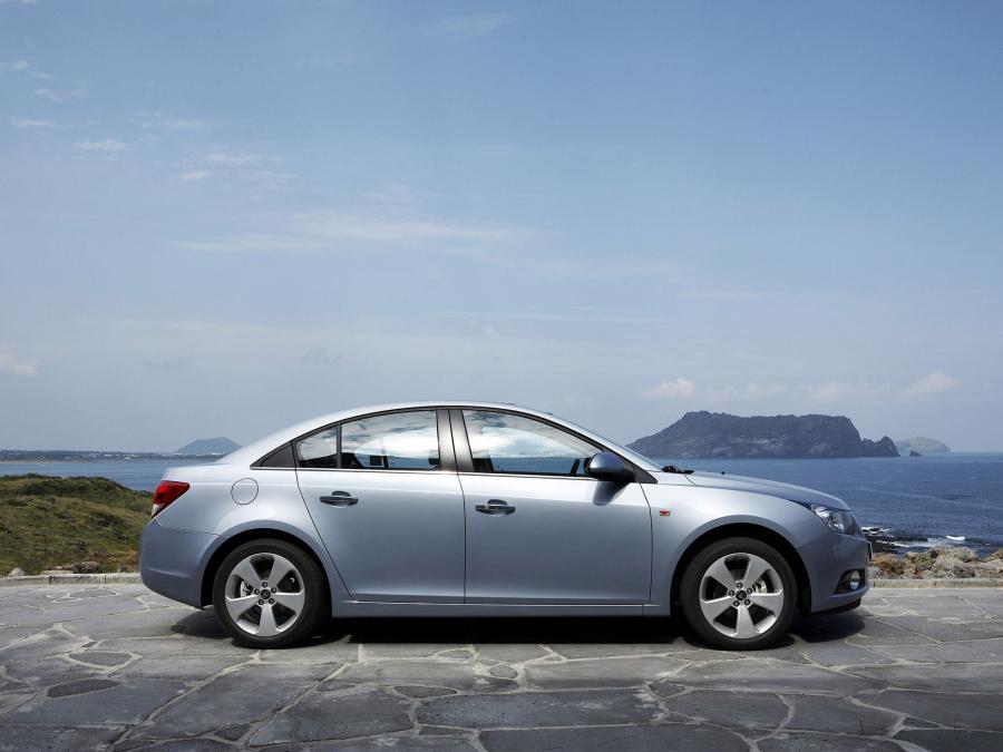  Daewoo Lacetti Premiere 2009 года  (фото 3 из 16)